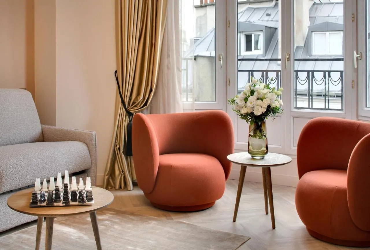 Hotel Royal Fromentin Parigi 4*,